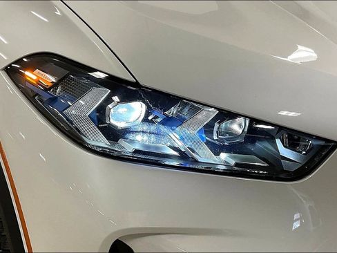 Used 2025 BMW X5 xDrive40i w/ Climate Comfort Package AWD/4WD image 32
