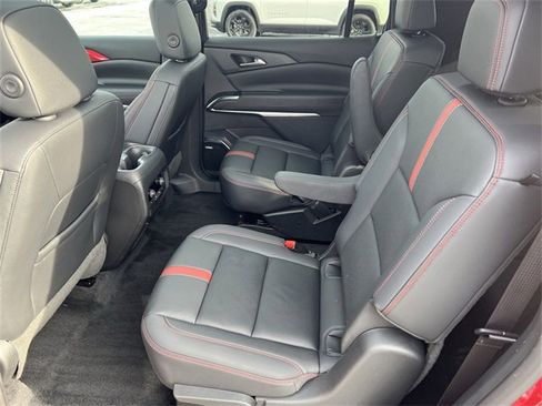 Certified 2024 Chevrolet Traverse RS image 23