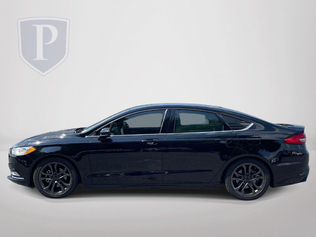 Used 2018 Ford Fusion SE w/ Equipment Group 201A FWD image 5