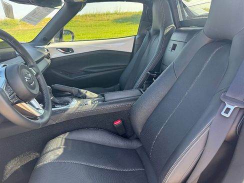Used 2024 MAZDA MX-5 Miata RF Grand Touring image 16