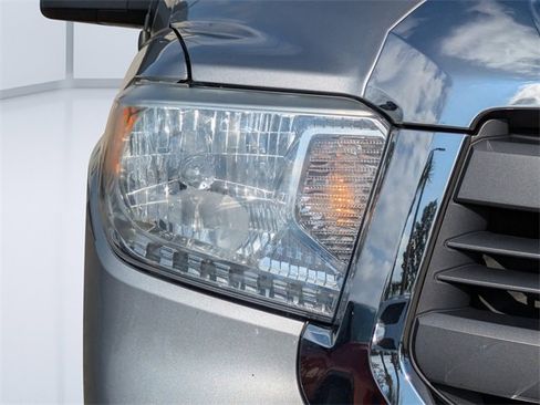 Used 2014 Toyota Tundra SR5 image 9