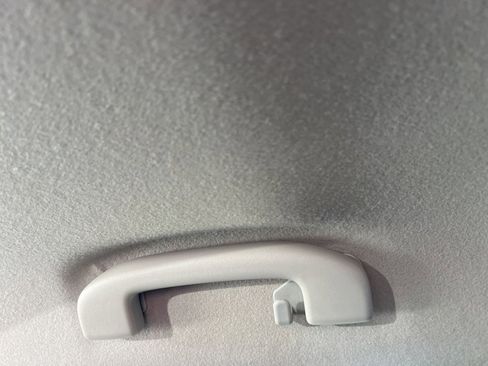 Used 2018 Nissan Titan S w/ S Utility Package image 32