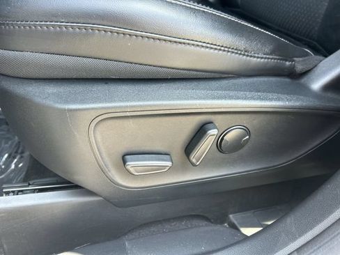 Used 2023 Ford Escape SE FWD image 19