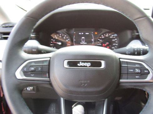 Used 2022 Jeep Compass Latitude image 22