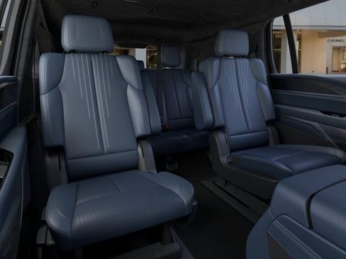 Certified 2026 Cadillac Escalade IQ Luxury 2 w/ LPO, Radiant Package AWD/4WD image 18