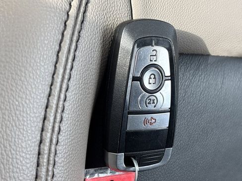 Used 2022 Ford Bronco Wildtrak image 41