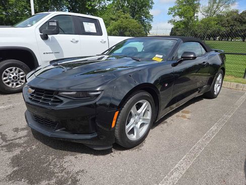Used 2023 Chevrolet Camaro LT RWD image 9