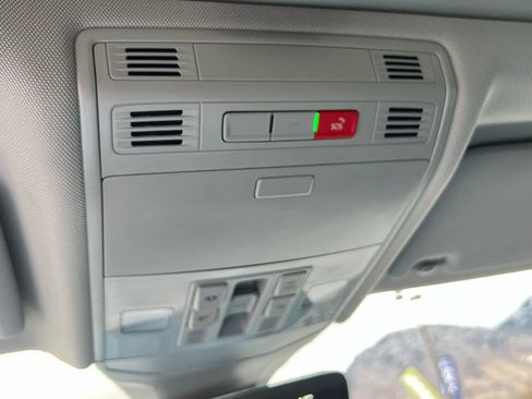 Used 2023 Volkswagen Jetta SEL image 33