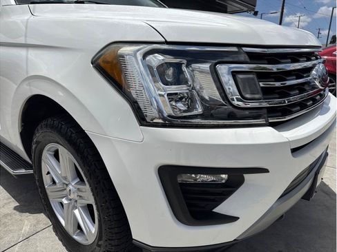 Used 2020 Ford Expedition XLT w/ Equipment Group 202A AWD/4WD image 46