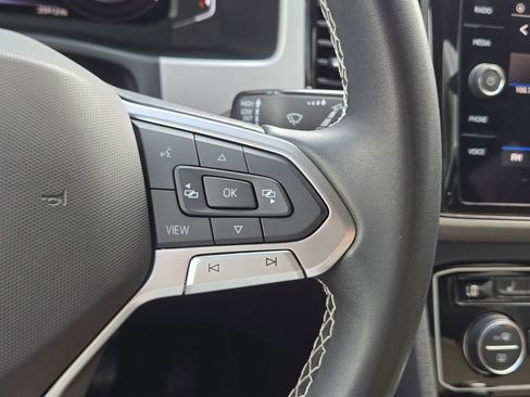Used 2023 Volkswagen Atlas Cross Sport SE w/ Panoramic Sunroof Package FWD image 29