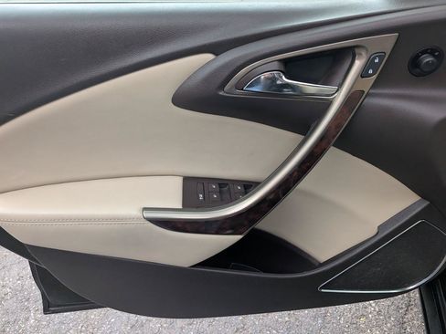 Used 2014 Buick Verano FWD image 25