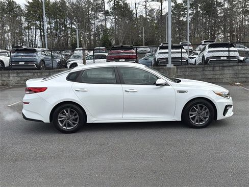 Used 2020 Kia Optima LX image 8