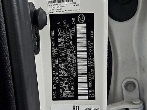 Certified 2025 Lexus ES 350 w/ Premium Package image 30