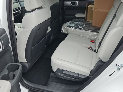 New 2026 Hyundai Santa Fe SE image 11