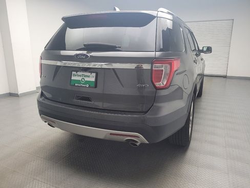 Used 2016 Ford Explorer XLT w/ Equipment Group 202A AWD/4WD image 7