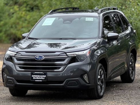 Certified 2025 Subaru Forester Premium AWD/4WD image 3