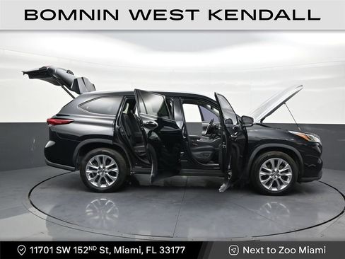 Used 2020 Toyota Highlander Limited image 30