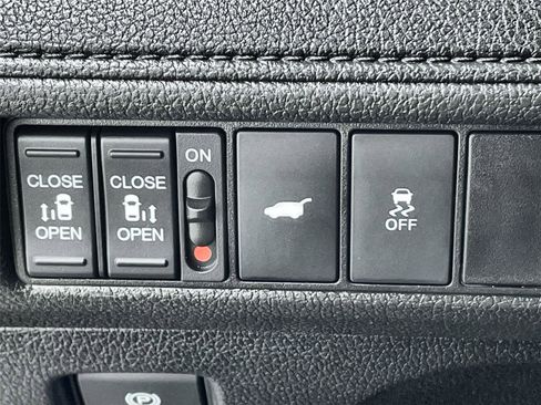 Certified 2025 Honda Odyssey Sport-L image 17