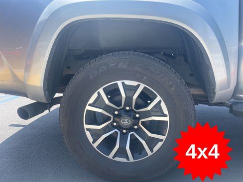 Used 2023 Toyota Tacoma TRD Sport w/ Black Out Package (TMS) AWD/4WD image 13