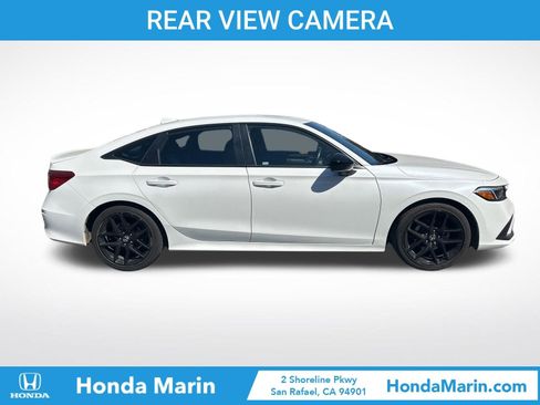 Used 2023 Honda Civic Sport image 3