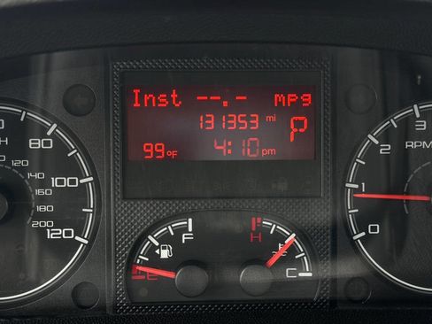 Used 2020 RAM ProMaster 2500 w/ Premium Appearance Group FWD image 9