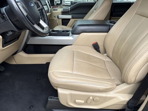 Used 2021 Ford F250 Lariat w/ Chrome Package image 9