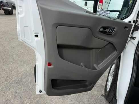 Used 2024 Ford Transit 350 XLT RWD image 12