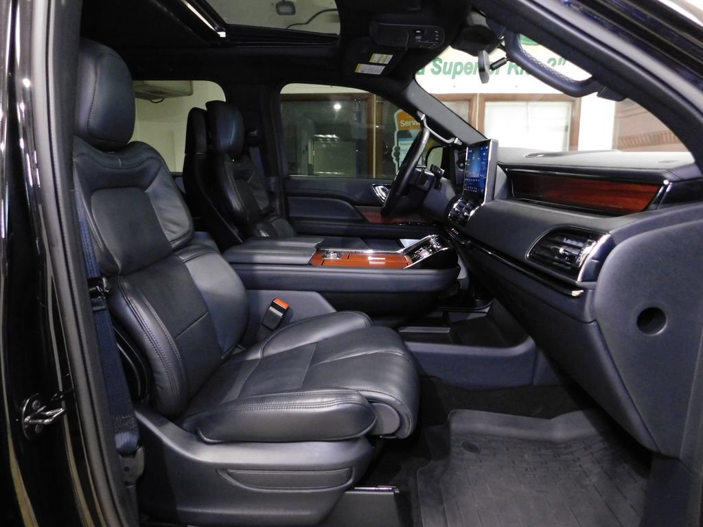 Used 2024 Lincoln Navigator Reserve w/ Equipment Group 201A AWD/4WD image 94