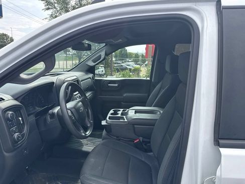 Used 2020 Chevrolet Silverado 1500 Custom Trail Boss w/ Custom Convenience Package AWD/4WD image 9