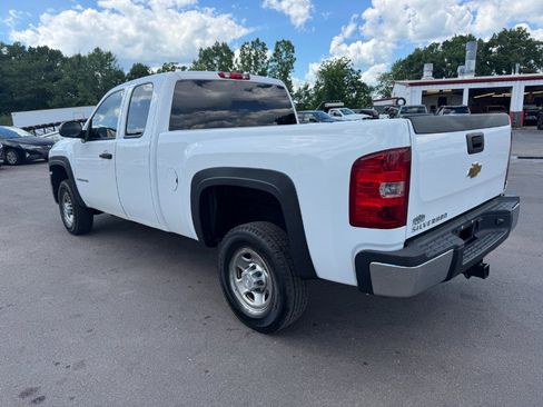 Used 2009 Chevrolet Silverado 2500 W/T AWD/4WD image 3