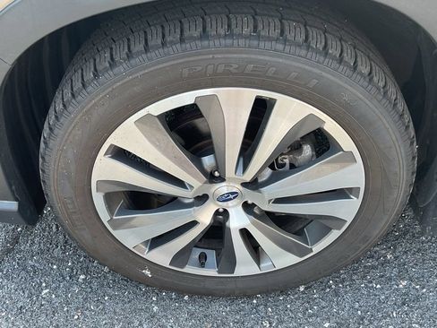 Used 2021 Subaru Ascent Premium w/ Sport Package AWD/4WD image 5