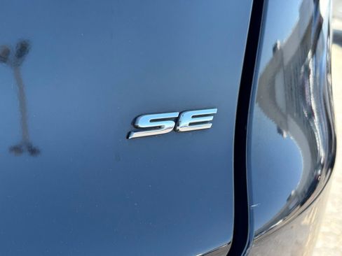 Used 2016 Ford Fusion SE w/ Equipment Group 201A image 16