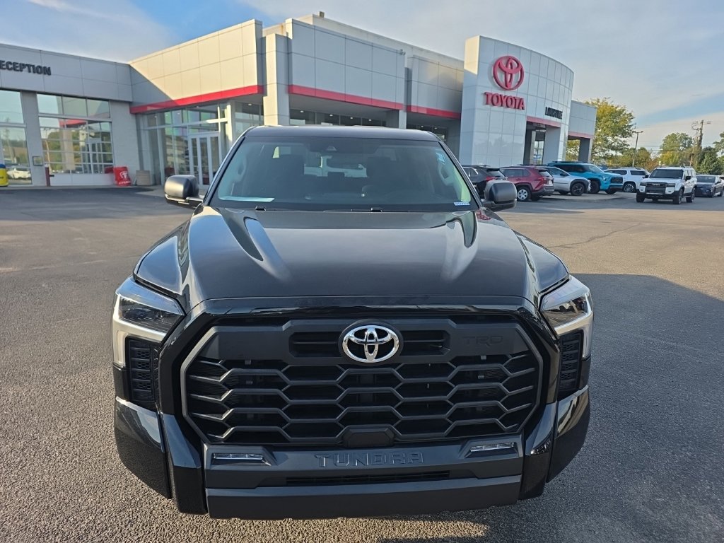 Used 2022 Toyota Tundra SR5 RWD image 2