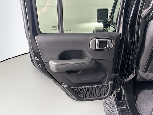 Used 2023 Jeep Wrangler Unlimited Sahara w/ Cold Weather Group AWD/4WD image 25