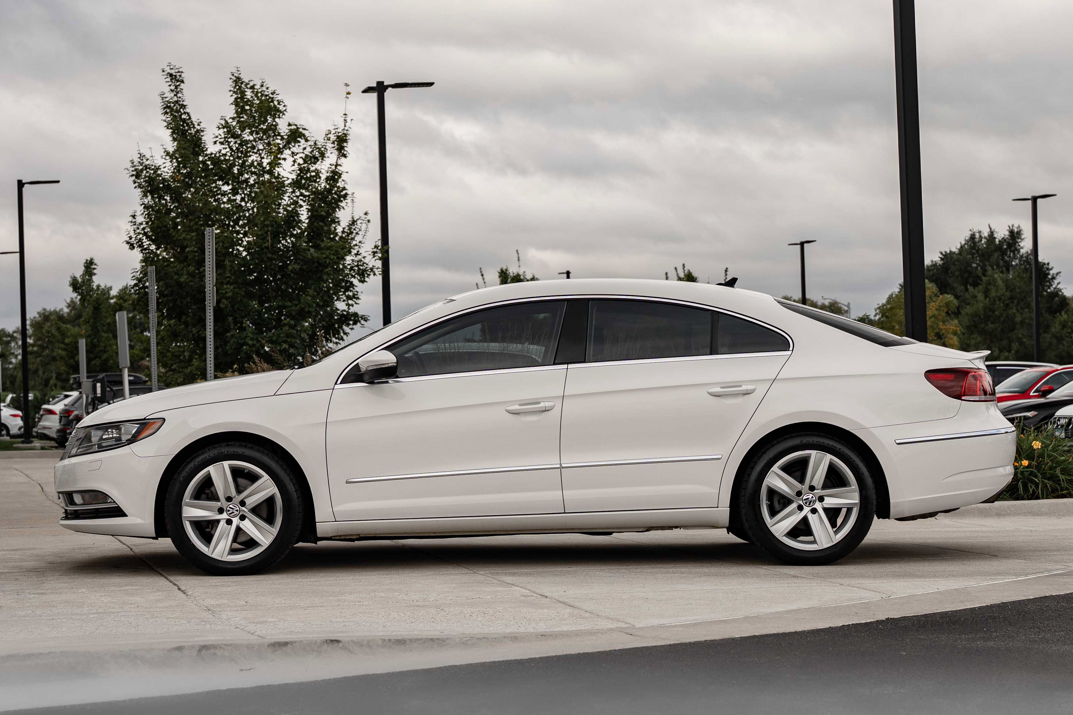 Used 2013 Volkswagen CC Sport FWD image 6