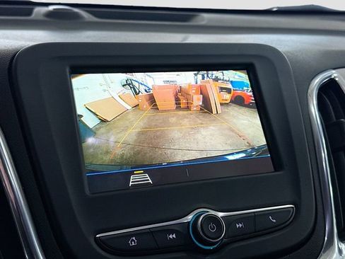 Used 2019 Chevrolet Equinox LS w/ LS Convenience Package image 14