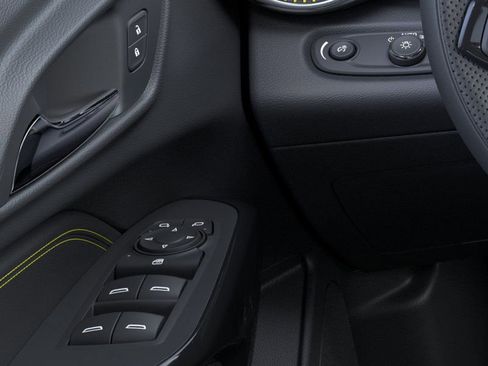 New 2026 Chevrolet Trax LT w/ Sunroof Package image 24