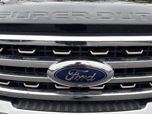 Used 2023 Ford F250 King Ranch w/ Chrome Package image 3