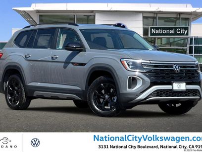 New 2025 Volkswagen Atlas Peak Edition SE