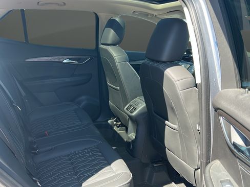 Used 2022 Buick Envision Avenir w/ Technology Package II AWD/4WD image 18