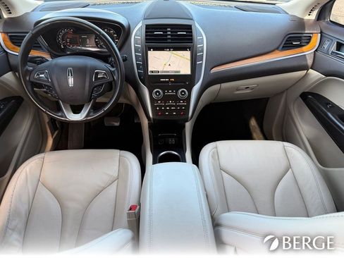 Used 2018 Lincoln MKC Select w/ Select Plus Package image 28