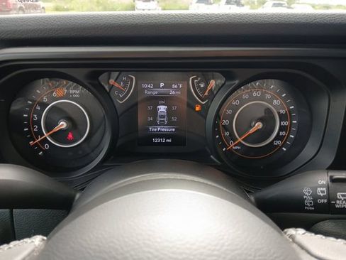Used 2025 Jeep Wrangler Unlimited Sport AWD/4WD image 24