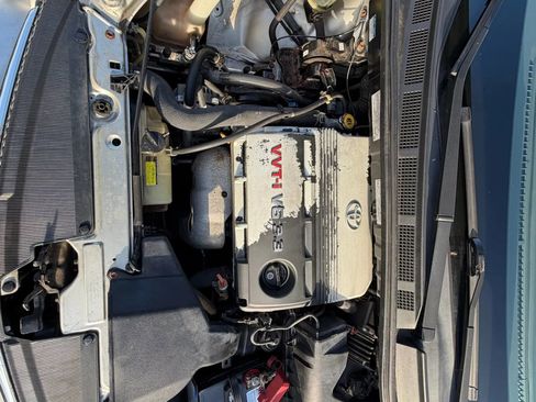 Used 2004 Toyota Sienna XLE Limited image 21