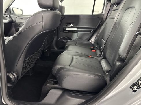 Used 2022 Mercedes-Benz GLB 250 4MATIC image 22