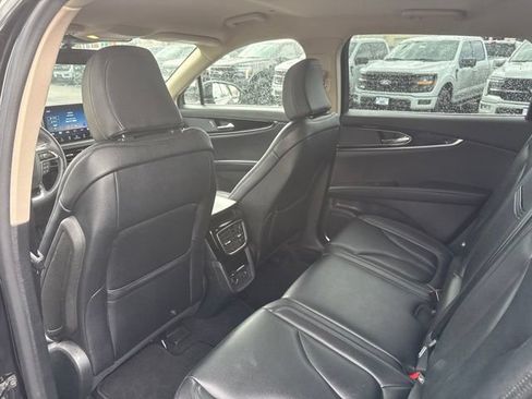 Used 2022 Lincoln Nautilus FWD w/ Premium Package image 21