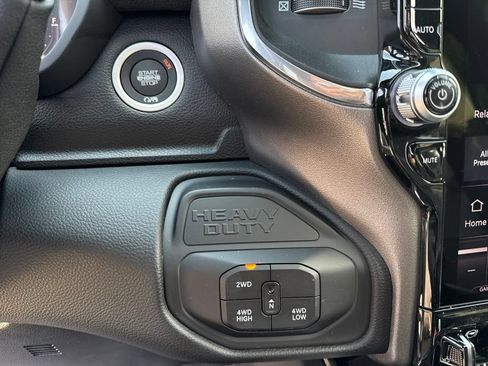 New 2026 RAM 2500 Laramie AWD/4WD image 15
