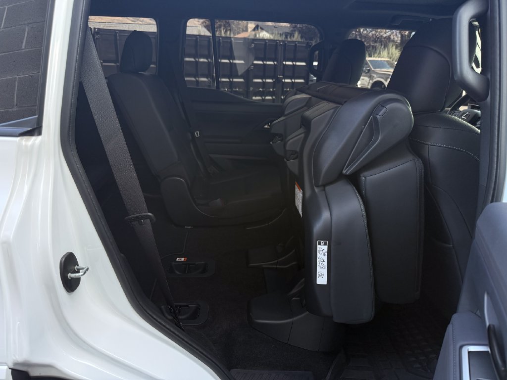 Used 2024 Lexus GX 550 w/ Cold Area Package AWD/4WD image 46