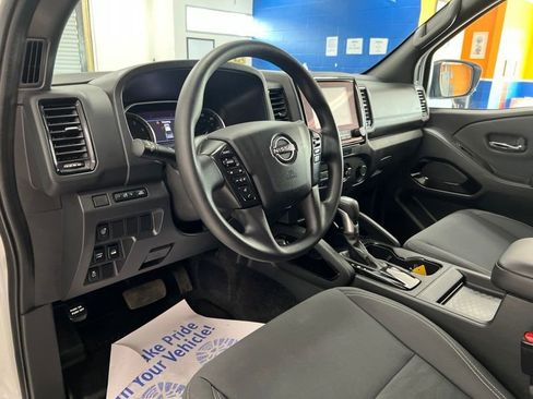 Used 2023 Nissan Frontier SV w/ Midnight Edition Package AWD/4WD image 17