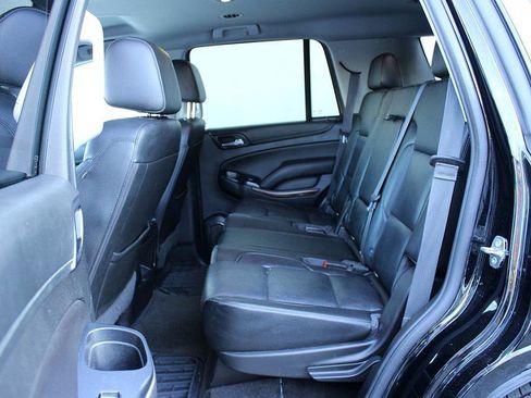 Used 2017 GMC Yukon SLT image 18