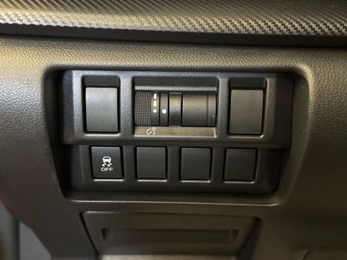 Used 2019 Subaru Crosstrek 2.0i Premium AWD/4WD image 18